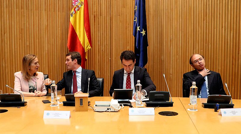 PP y Ciudadanos exigen la suspensión como parlamentarios de los presos independentistas