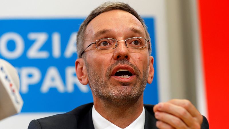 La destitución del ministro del Interior austríaco provoca la salida de los miembros de ultraderecha del Gobierno