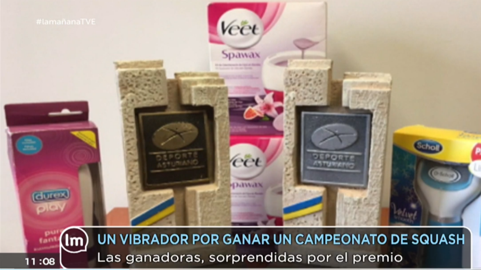 Reciben un vibrador como premio por haber ganado un campeonato de squash | Ver