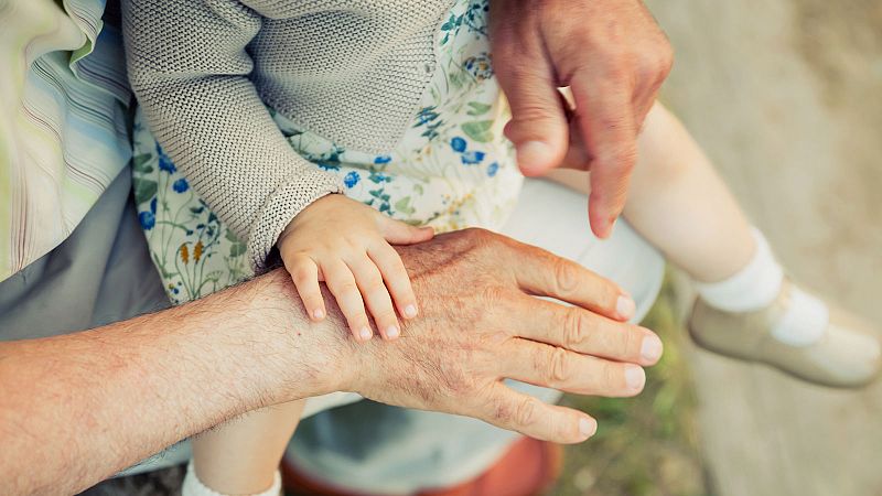 Afrodisia y Auxilio, los nombres más 'viejunos' que hay en España frente a las novedades de Arya y Aylan