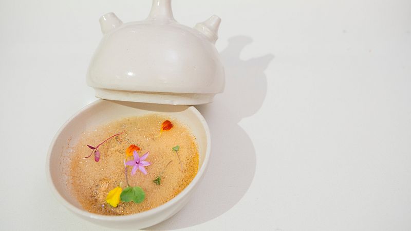 Gazpacho manchego ahumado con aire de piment�n