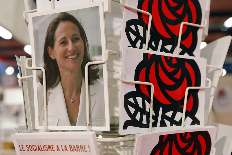 La lucha fraticida entre Segolene y el resto del partido ensombrece el congreso de los socialistas