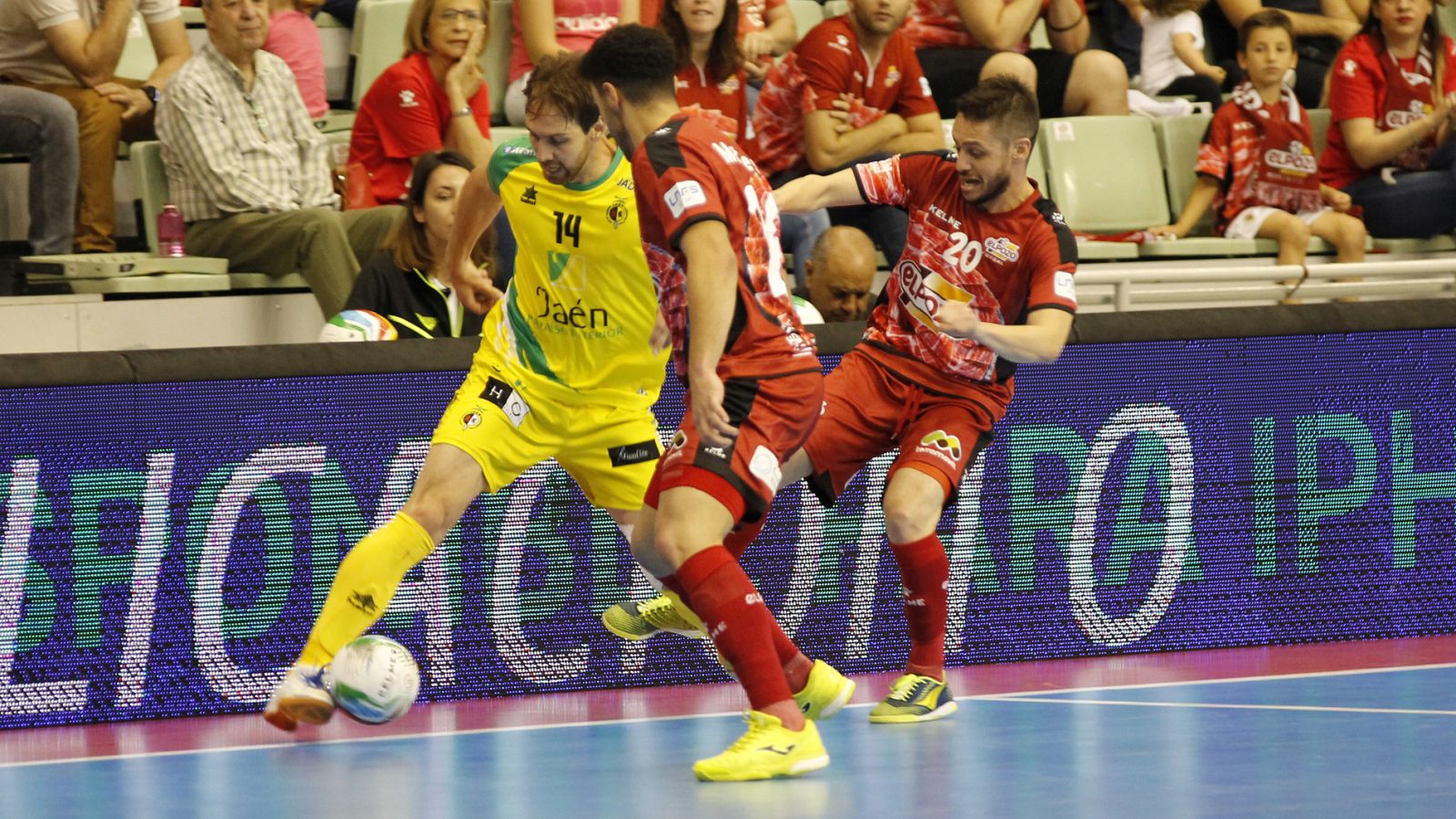 Golazo de Miguelín (3-1)