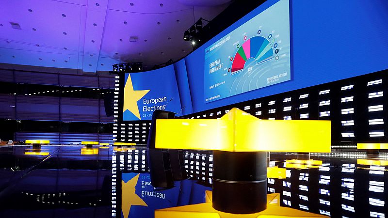 Europa certifica el fin del bipartidismo en la Eurocámara y contiene el impulso de los euroescépticos