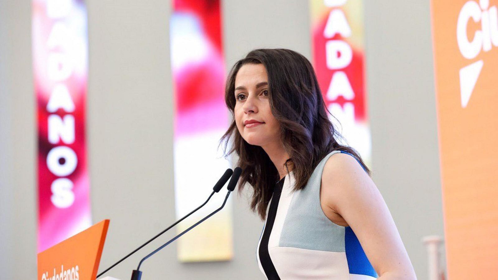 Cs crea un comité de negociación sin órdenes de vetar a PSOE ni excluir a Vox - Informativo 24h | Ver