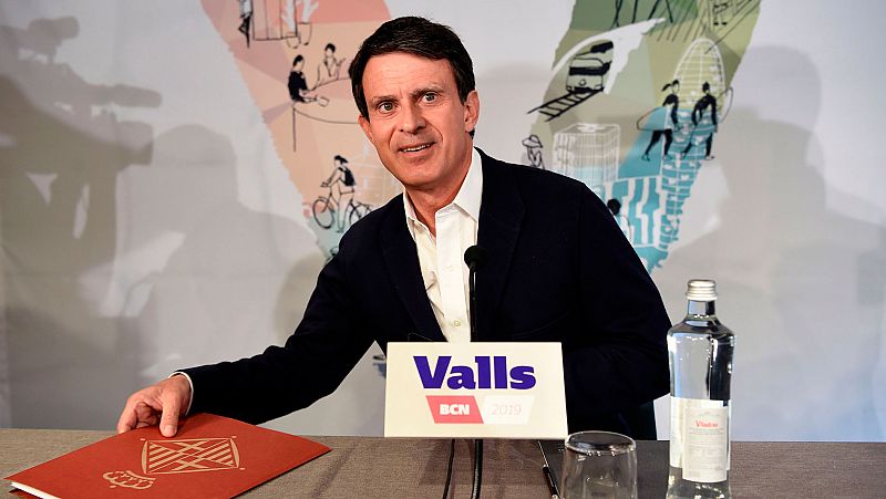 Valls ofrece un pacto a Colau y Collboni para evitar un alcalde independentista en Barcelona