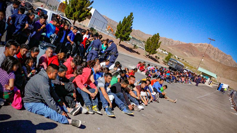 Trump anuncia aranceles del 5% para todos los productos procedentes de México por la crisis migratoria en la frontera