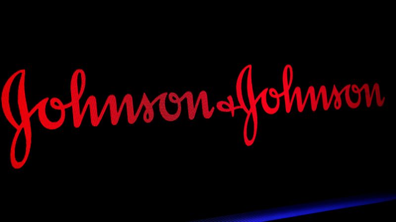 Johnson & Johnson deberá pagar 325 millones de dólares a una mujer que desarrolló cáncer tras usar sus polvos de talco