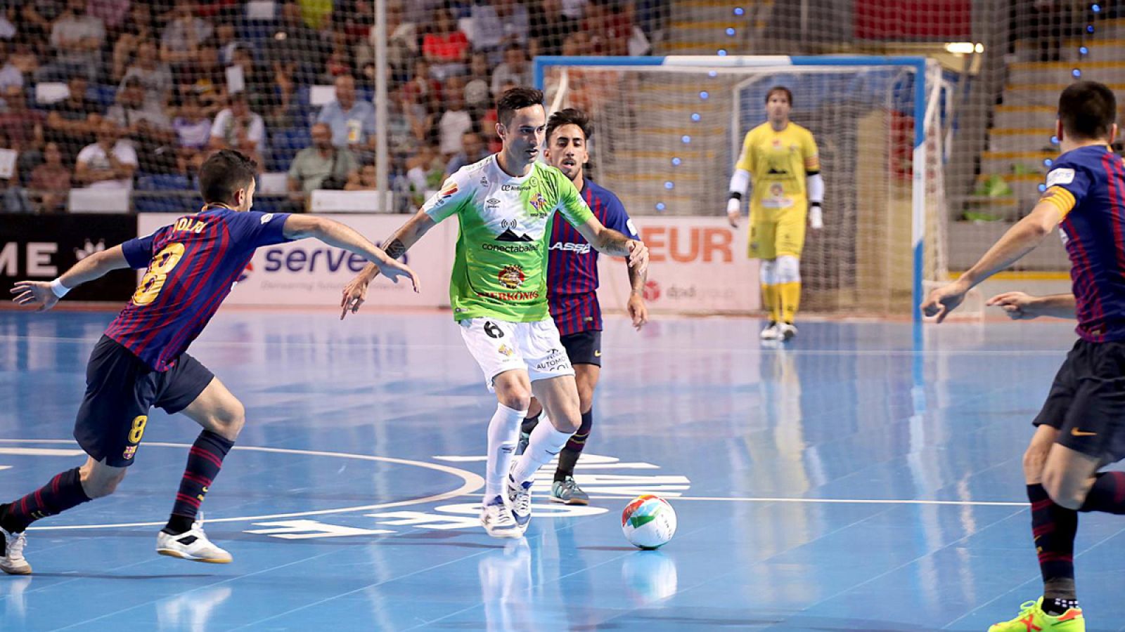 El Palma Futsal gana al Bar�a Lassa y fuerza el desempate