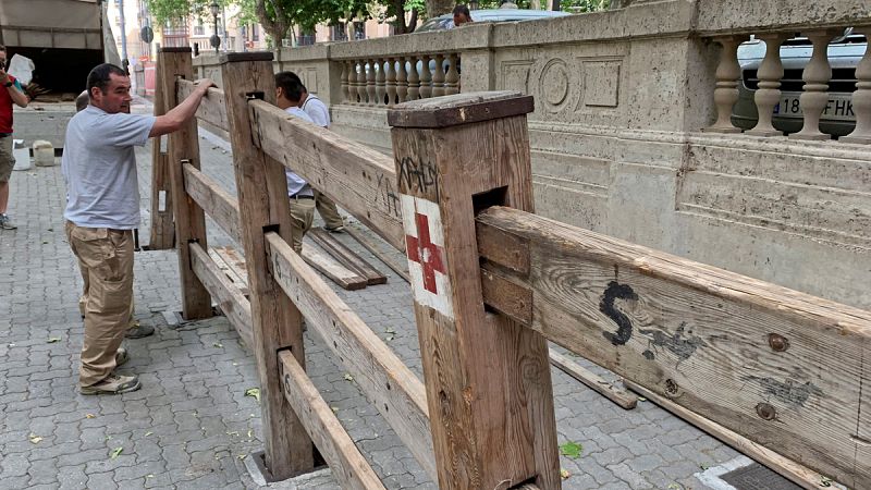 Comienza la cuenta atrás para los Sanfermines con el montaje del vallado de los encierros