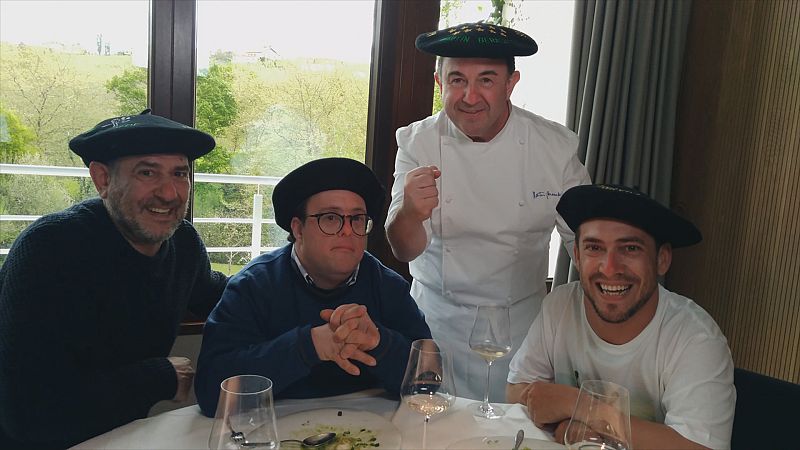 Langui y Pablo visitan a Martín Berasategui y comen con Karra Elejalde en Guipúzcoa, este viernes en 'Donde comen dos'