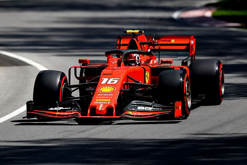 Leclerc aprovecha el golpe de Hamilton; los Ferrari, a punto en Montreal