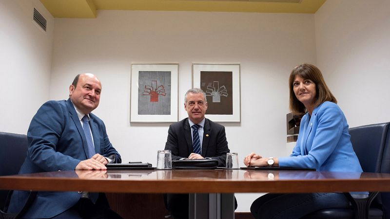 PNV y PSE llegan a un preacuerdo sobre los gobiernos locales y forales