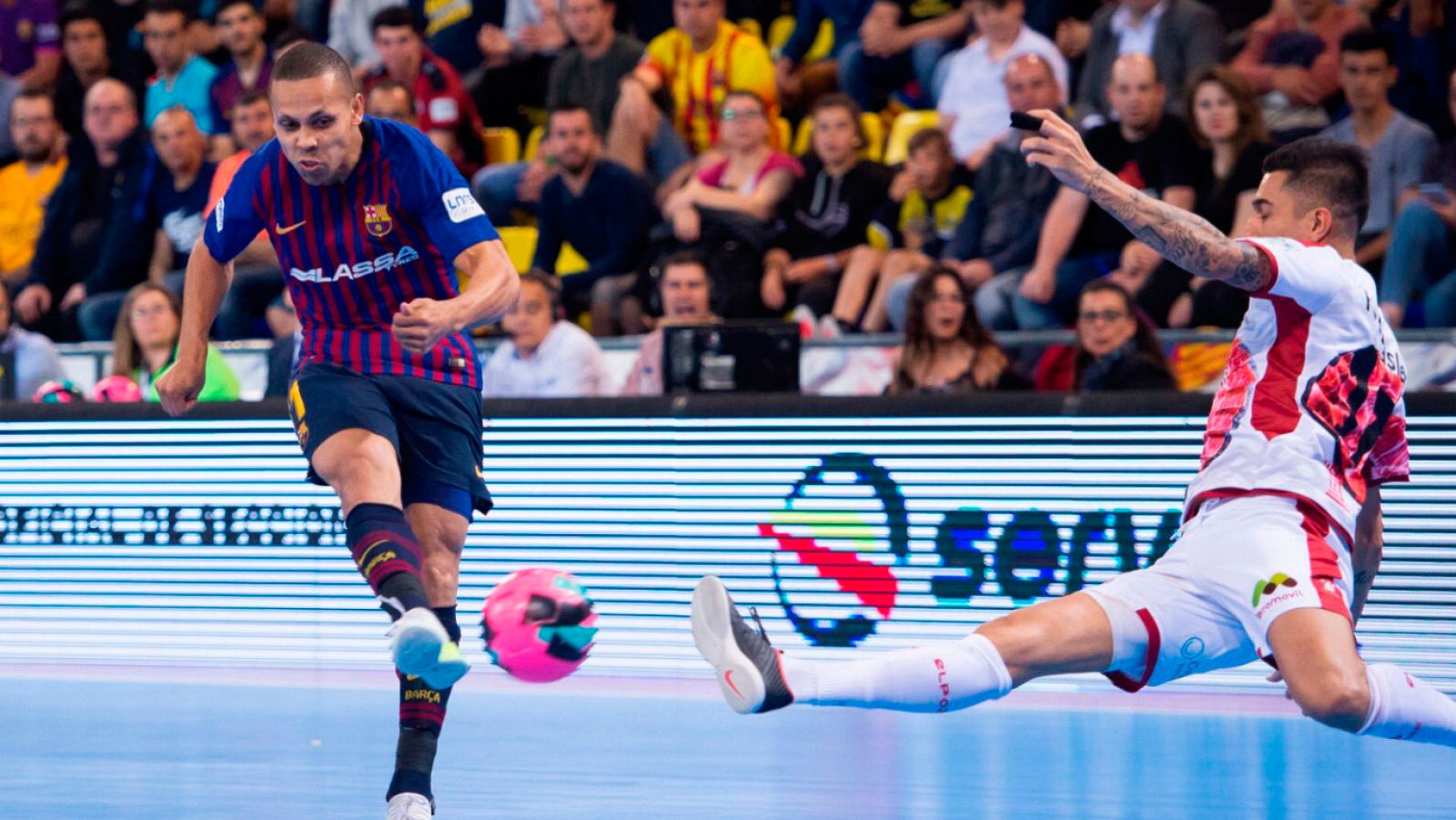 ElPozo remonta en casa del Bar�a e iguala la final por el t�tulo