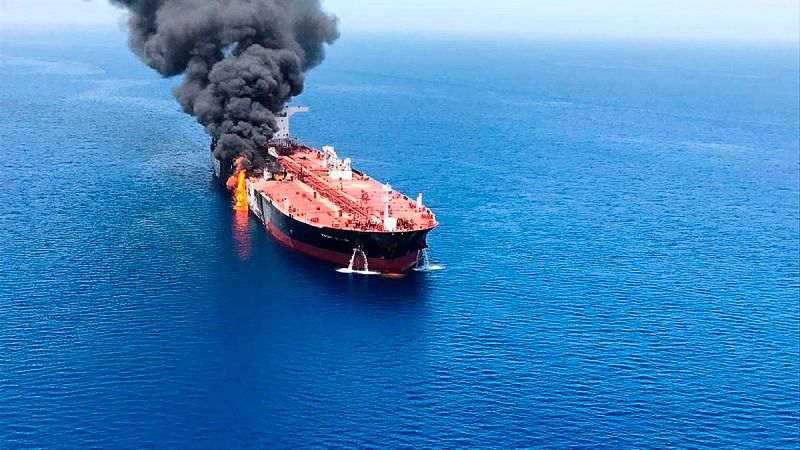 Atacados dos cargueros en el golfo de Omán aviva el temor a nuevas confrontaciones entre EE.UU. e Irán