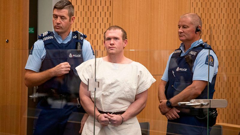 El único acusado del ataque supremacista contra dos mezquitas en Nueva Zelanda se declara no culpable