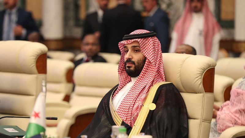 El príncipe heredero saudí acusa a Irán de los ataques a dos buques petroleros en el golfo de Omán
