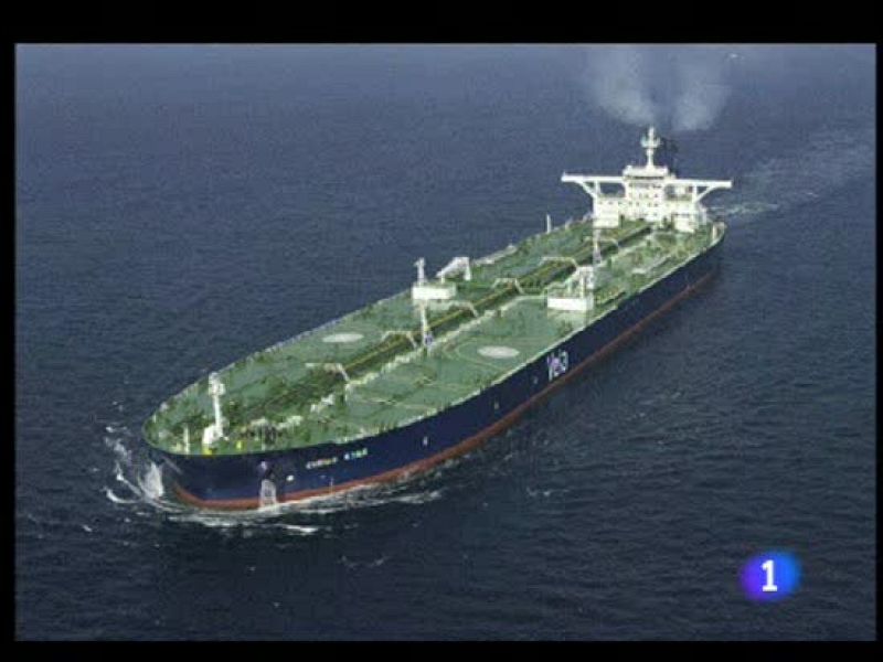 Los secuestradores del super petrolero 'Sirius Star' lo llevan frente a las costas de Somalia