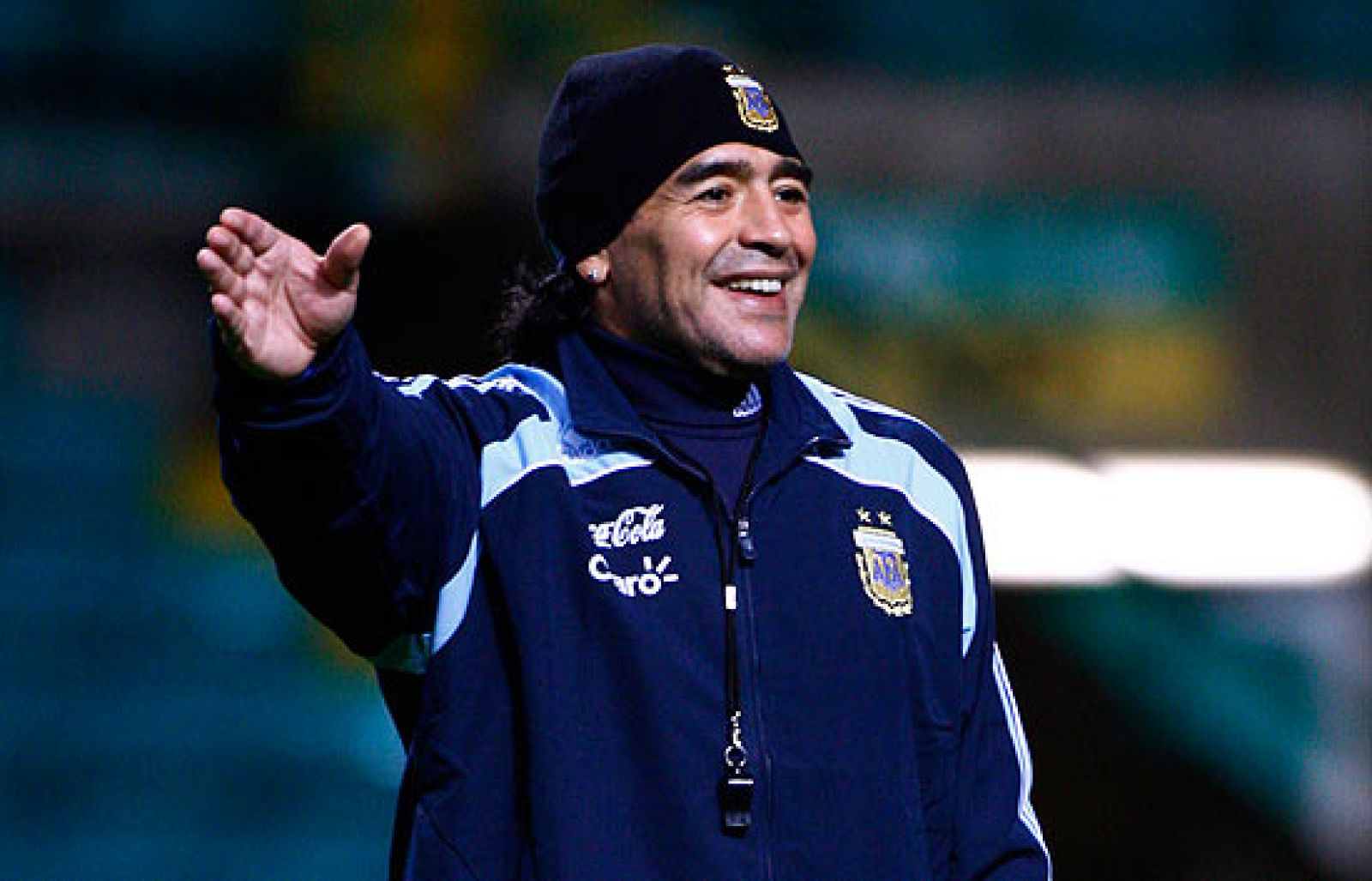 Maradona y sus chicos entrenan en Escocia