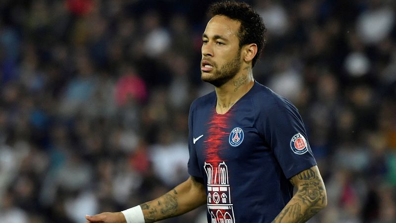 El PSG abre la puerta a Neymar y escuchará ofertas por él, según 'L'Équipe'