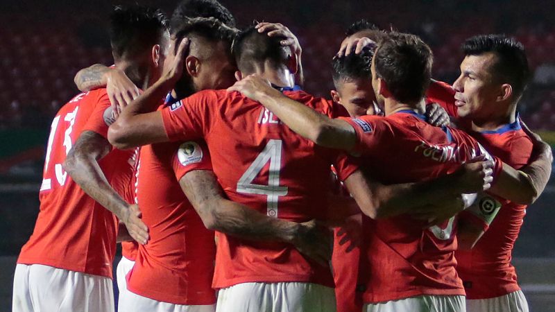 Chile tira de oficio para golear a un combativo Japón