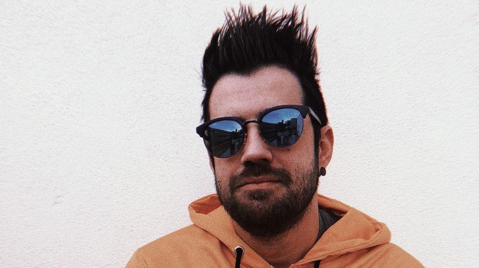 El presidente de El Salvador nombra "ministro de YouTube" al 'influencer' español AuronPlay