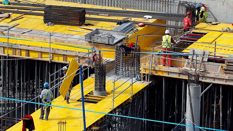 El sueldo bruto más frecuente subió casi 1.000 euros en 2017, año en el que se redujo la desigualdad salarial