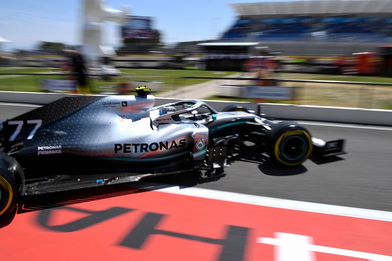 Bottas releva a Hamilton para mantener el dominio de Mercedes