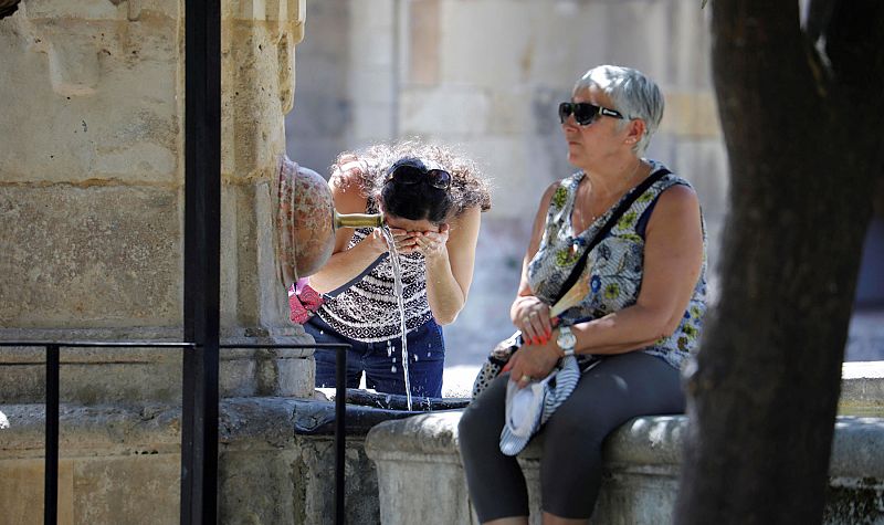 Dos muertos y un hospitalizado en estado grave a causa de la ola de calor que sacude a España