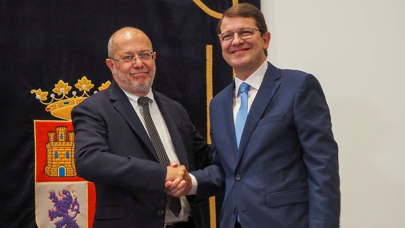 El PP y Cs sellan un acuerdo para gobernar Castilla y León