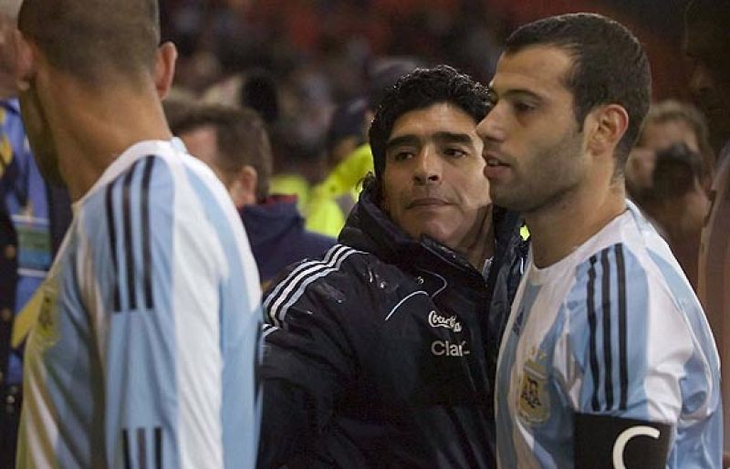 Maradona debuta con buen pie en Glasgow