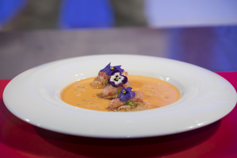 Receta de crema de carabineros con vieiras y tartar de sus colas de Aleix