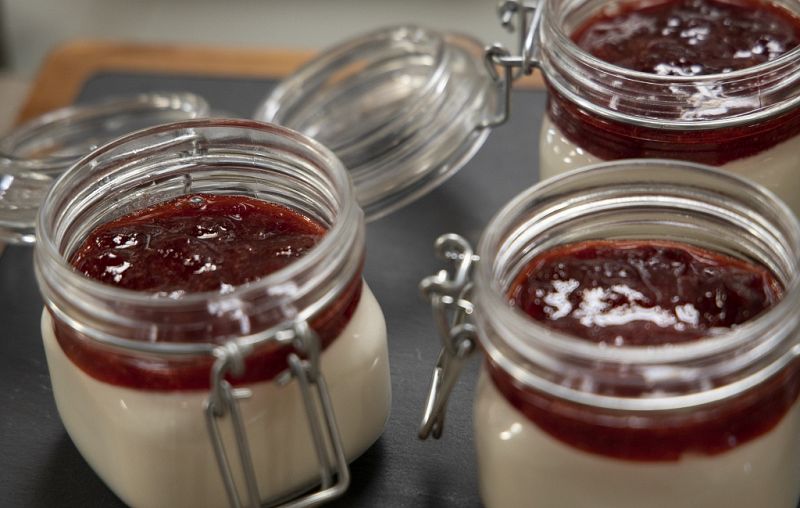 Receta de "mousse de chocolate blanco y fresas" de Dani Garca