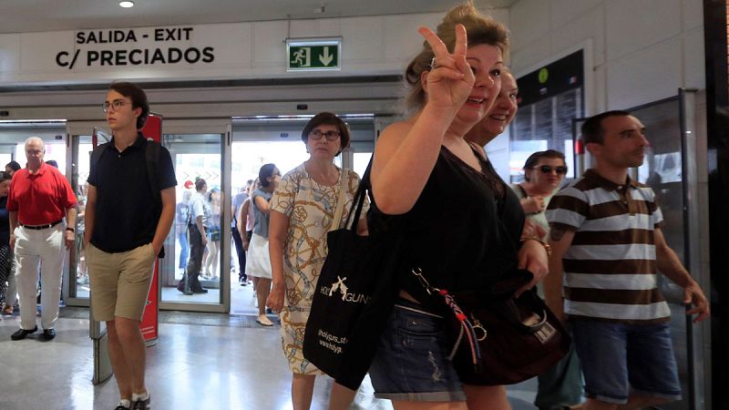 La confianza de los consumidores es positiva en junio, un terreno que no pisaba desde el pasado agosto