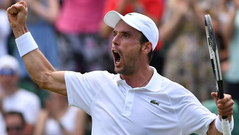 Bautista doblega a Khachanov y Gauff sigue haciendo historia