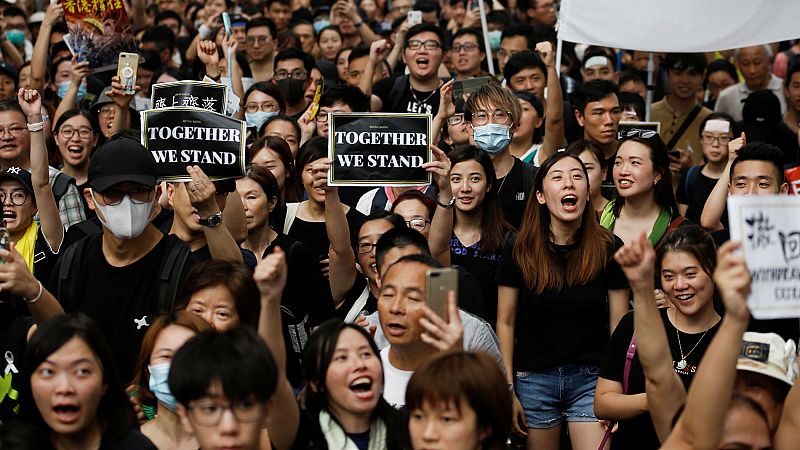 Decenas de miles de hongkoneses vuelven a la calle contra la ley de extradición
