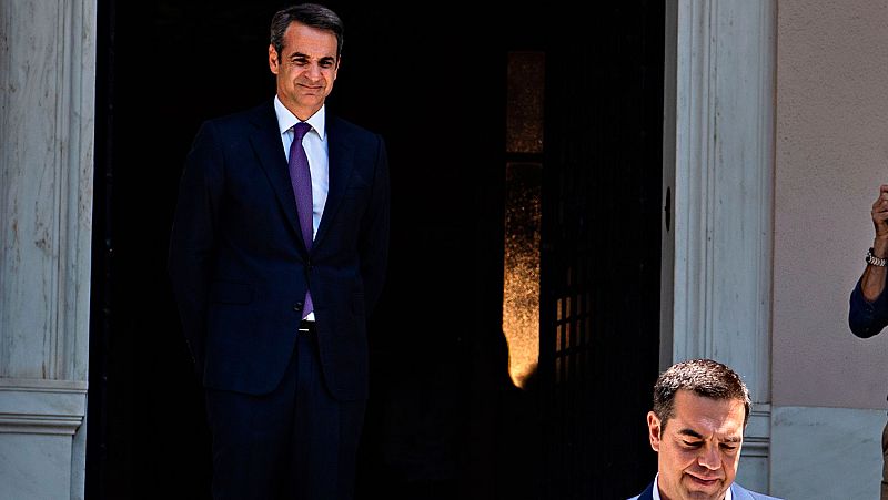 El conservador Mitsotakis jura el cargo como nuevo primer ministro griego: "Empezamos a trabajar duro"