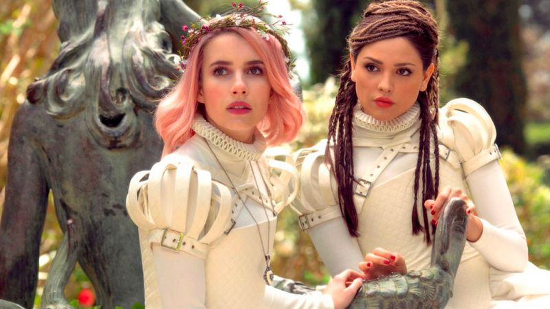 RTVE.es estrena el tráiler de 'Paradise Hills', con Emma Roberts y Milla Jovovich