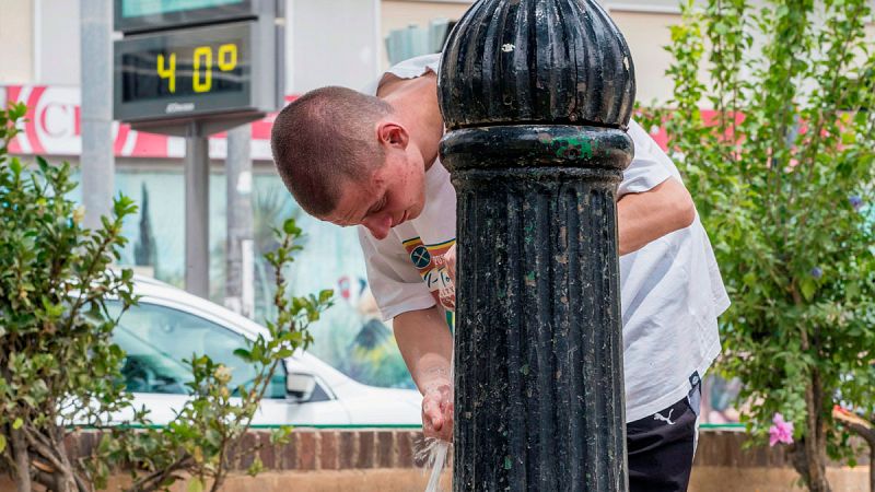 El calor pone en alerta a toda España, menos al norte peninsular y Canarias
