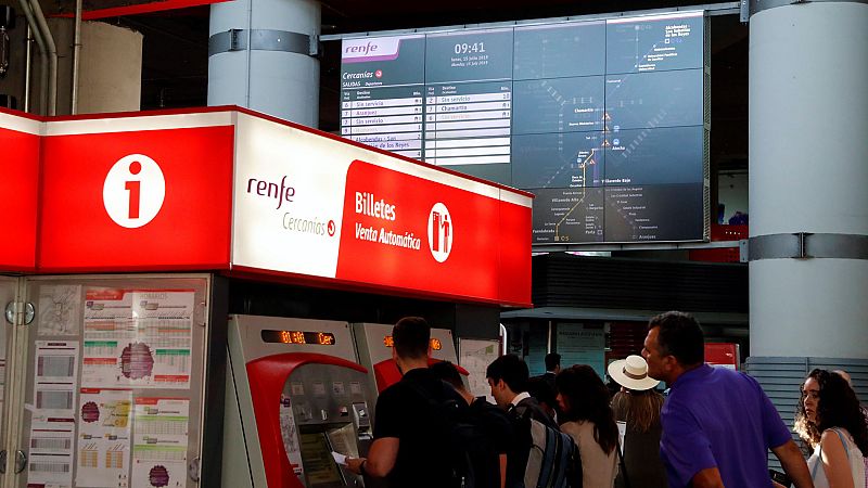 CC.OO. cifra el seguimiento en un 70% de la huelga en Renfe y la empresa lo rebaja a un 6,26%