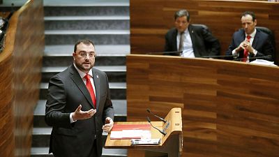 El socialista Adrin Barbn, elegido presidente de Asturias en segunda votacin con el respaldo de PSOE e IU