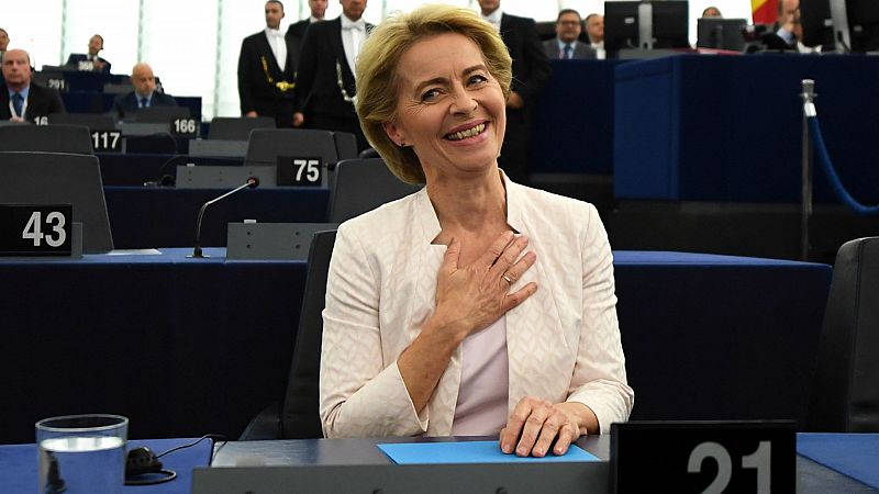 Un Parlamento Europeo dividido aprueba el nombramiento de Ursula von der Leyen como presidenta de la Comisión