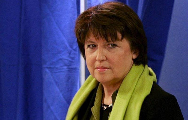 Martine Aubry vence a Ségolène Royal y se hace con el liderazgo del socialismo francés