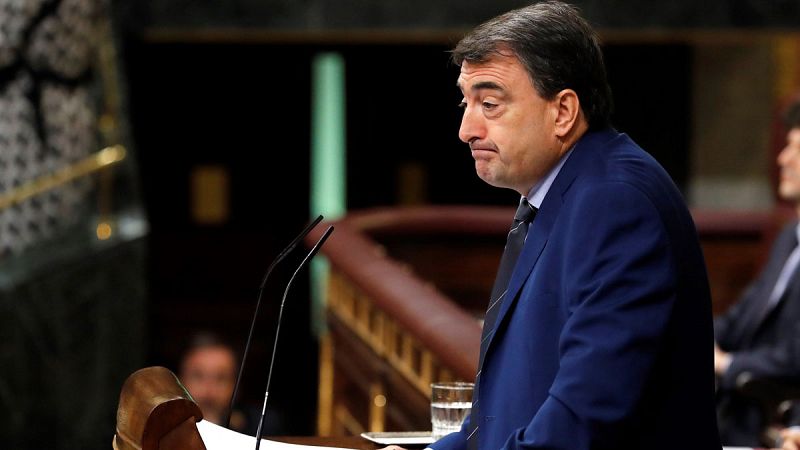 El PNV y Bildu se abstienen en la primera votación de la investidura de Pedro Sánchez