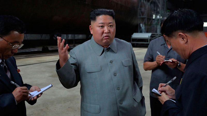 Kim Jong-un prueba una "nueva arma táctica teledirigida" como "advertencia" a Corea del Sur