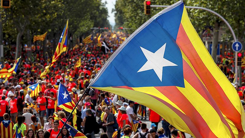 Viraje en Cataluña: el apoyo a la independencia cae a su nivel más bajo en dos años y Cs se hunde a cuarta fuerza