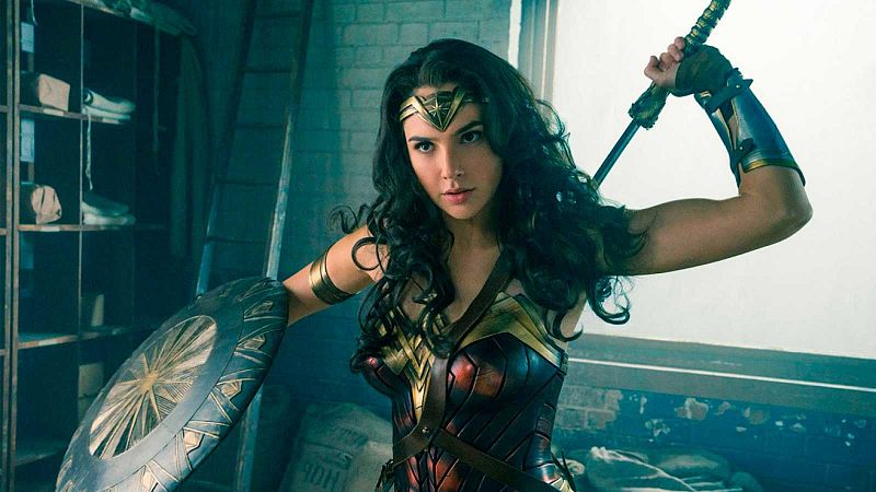 Las superheroínas del cine pisan fuerte en el siglo XXI