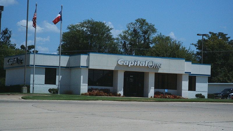 Hackean los datos de más de 100 millones de clientes del banco Capital One