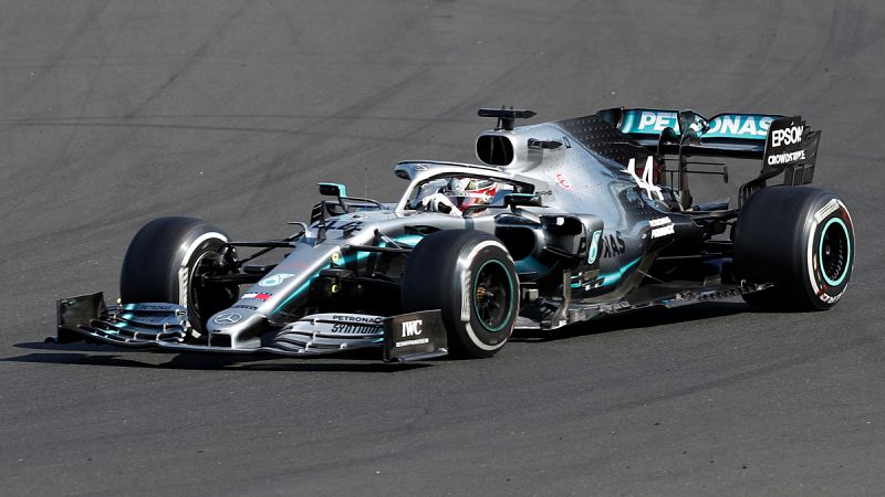 Hamilton gana por delante de Verstappen en Hungría; Sainz acabó quinto