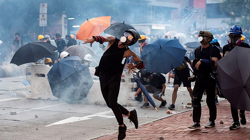 Al menos 80 detenidos en Hong Kong tras una huelga general histórica que ha paralizado la ciudad
